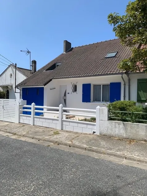 Villa 4min walk to beach with garden & garage - Image 1