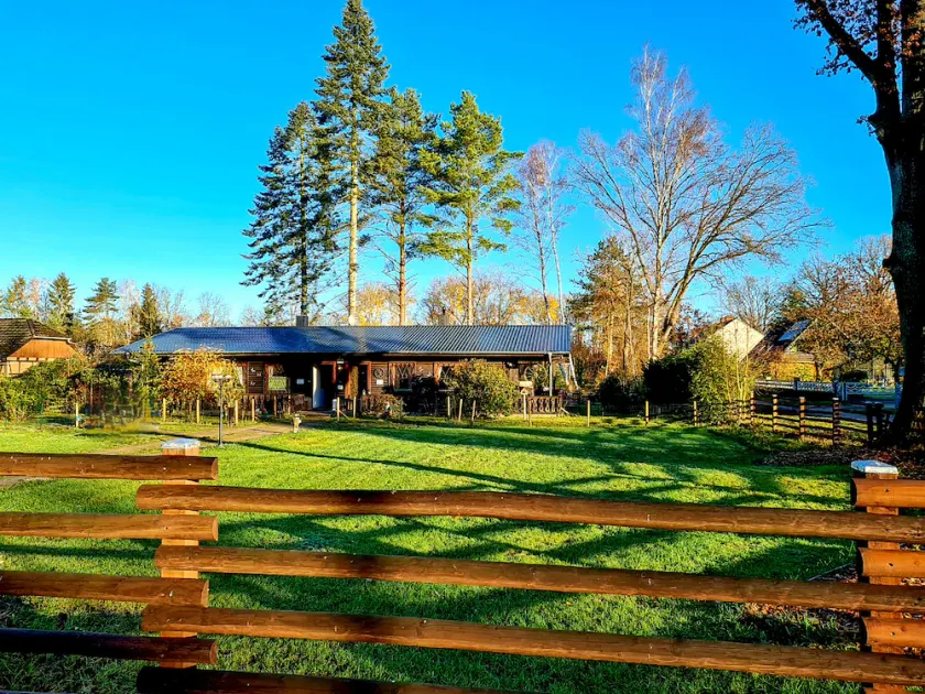 Entire semi-detached house for vacation with child and dog (2 units in one) - Image 1