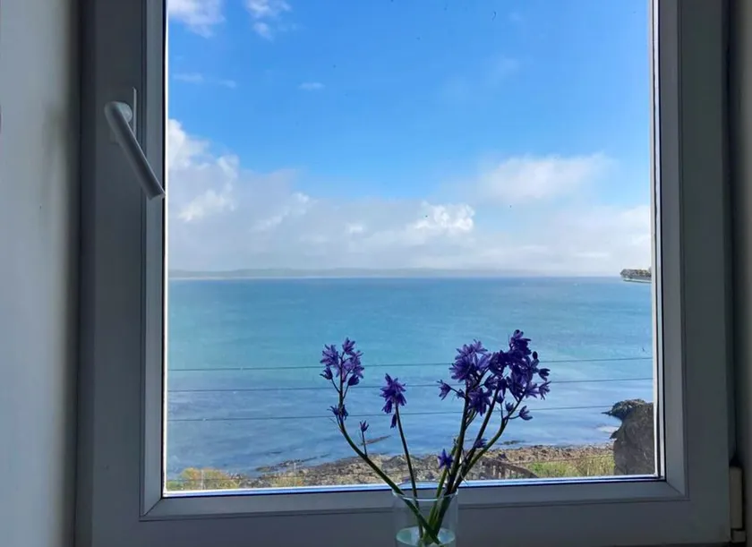 Ballycotton Holiday Apartment No 6 by Trident Holiday Homes - Image 1