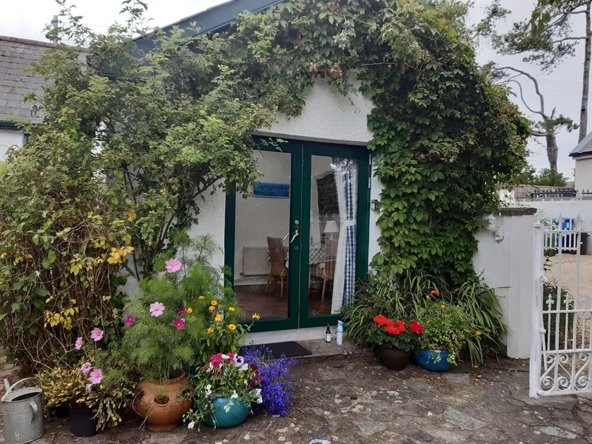 Marian Cottage. Fully restored 19c cottage. Sleeps 3. Parking.  Kinsale - Image 1