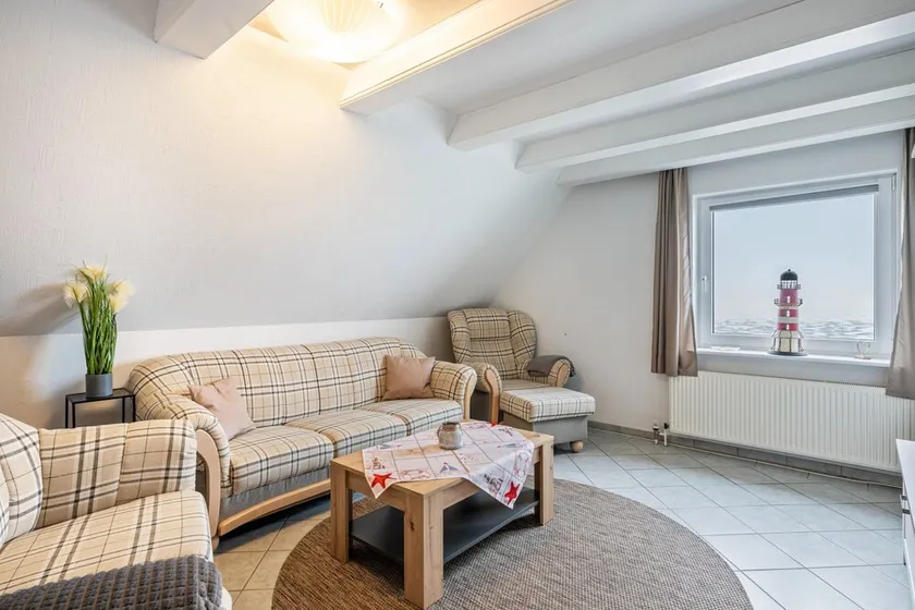 Apartment 'Ferienwohnung Sylt' with Sea View, Shared Terrace and Wi-Fi - Image 1