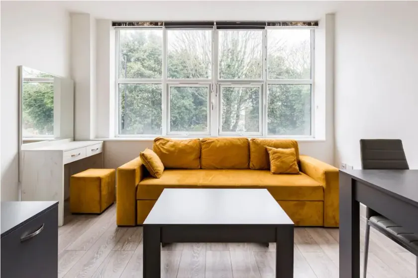Brand new large studio edgware high street - Image 1