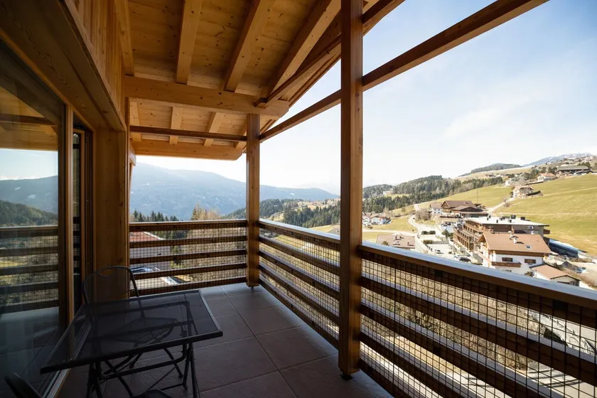 Moderno appartamento \"Wohnung 7\" con vista sulle montagne, Wi-Fi, balcone e terrazza - Image 1