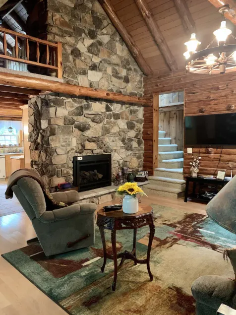 Rustic Log Home located near Baileys Harbor - Image 1