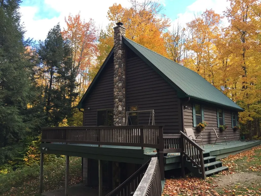 3 bdrm / 2bath \"chalet\", Wooded, nära Pictured Rocks, vandring och spår! - Image 1