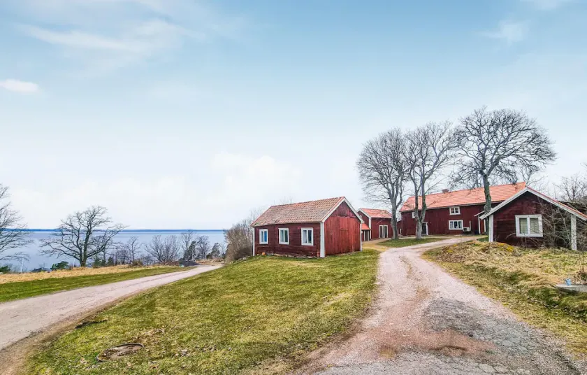 Cozy home in ödeshög with kitchen - Image 1