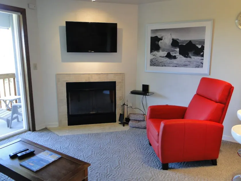 Nautilus Condos - Image 1