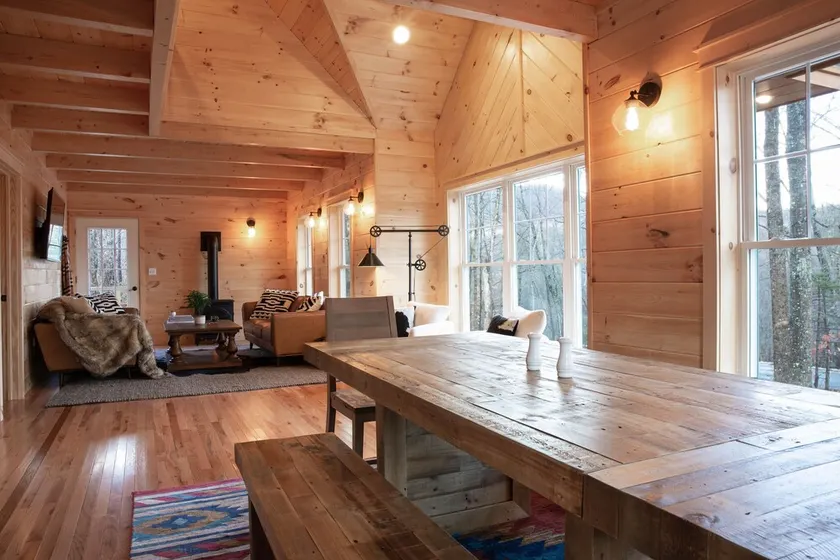 Modern Mountain Chalet! Hike, Ski, Swim, and Treasure Hunt! - Image 1