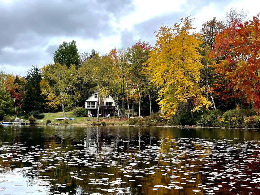 Highland Lake Waterfront home perfect for family, fun, outdoors, and S’Mores! - Image 1
