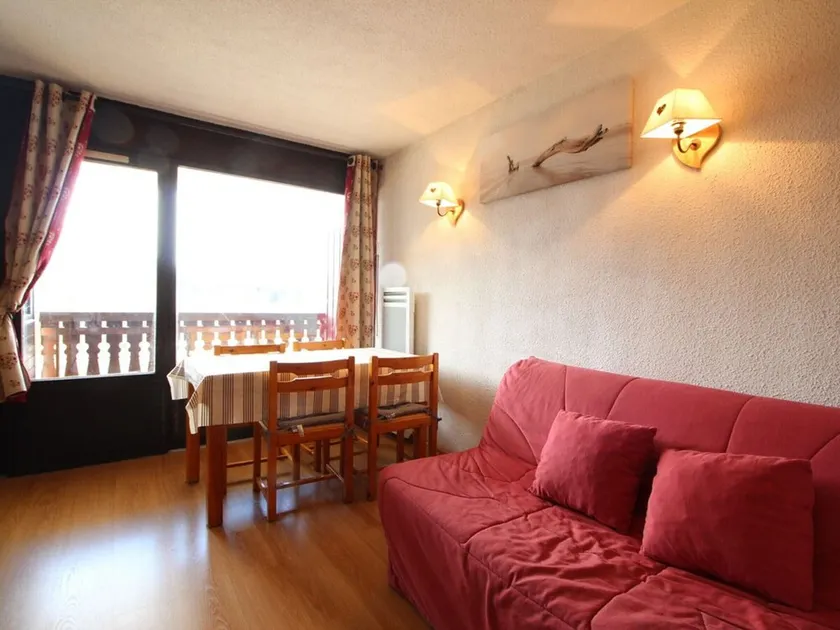 Studio 4 pers. near slopes and shops, balcony, parking - Image 1