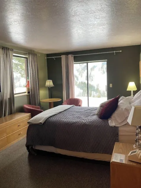 Ski in/out studio  room 105 at Powder Mountain's Columbine Inn.  Sleeps  2 - Image 1