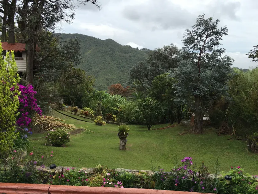 The property is a unique place about 25 minutes on a paved road from Cali. - Image 1