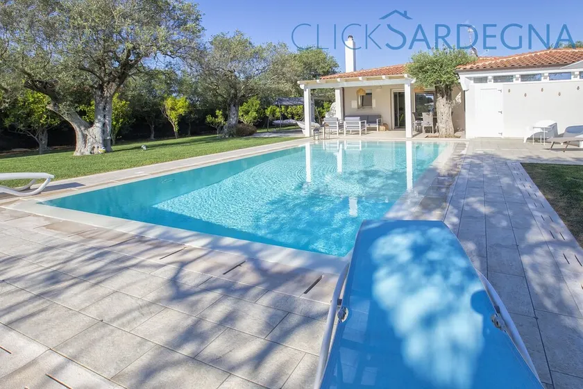 ClickSardegna Villa Nuit Blanche con piscina a sfioro, A/C WiFi - Image 1