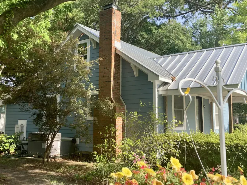 Cozy Cottage near UNCW, Central Location to All! - Image 1