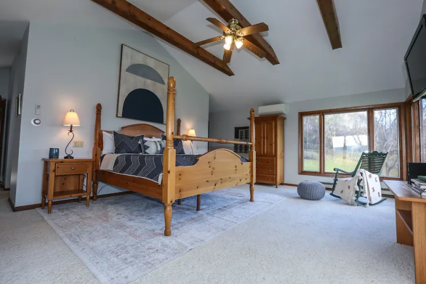 3 bedroom Lakeview home with New Hot tub!  - Image 1