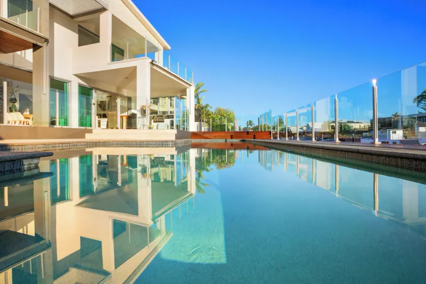 Stunning Waterfront home on the Gold Coast*Heated Pool* \nPet Friendly. - Image 1