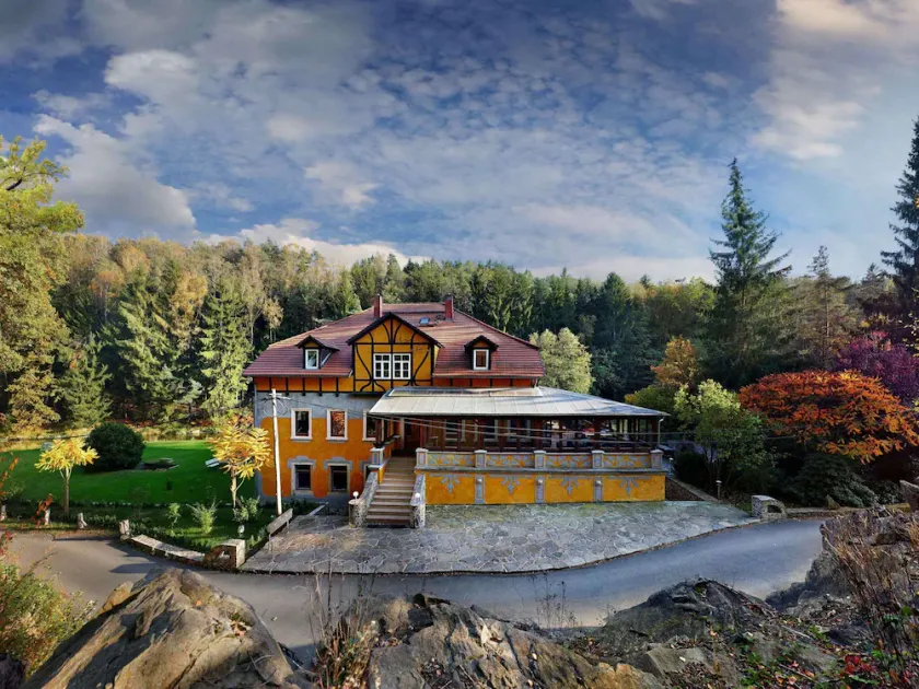 Art Nouveau Haven by the Mulde - Image 1