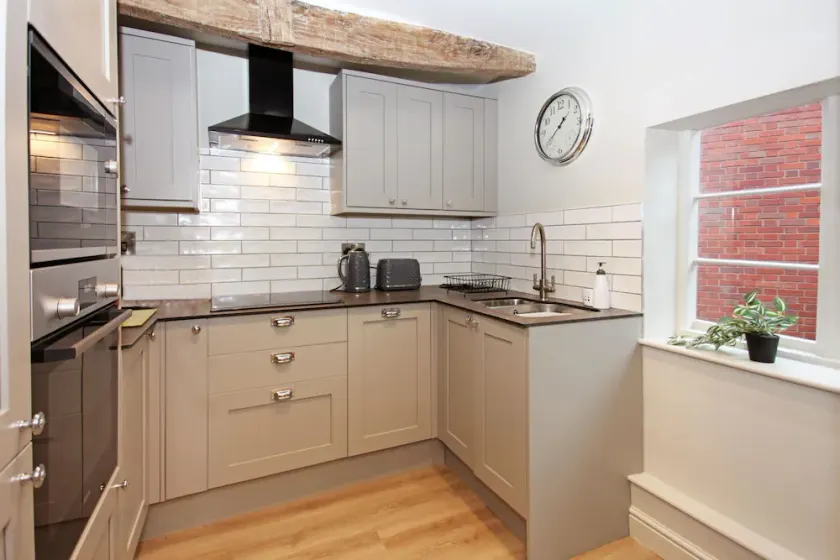 St John's Hill Apartments - Image 1
