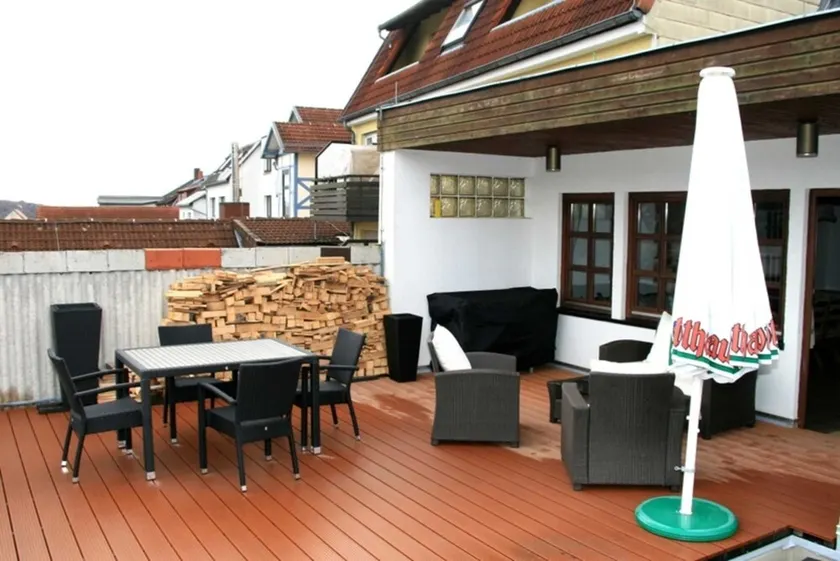 GUESTHOUSE resin home - Image 1
