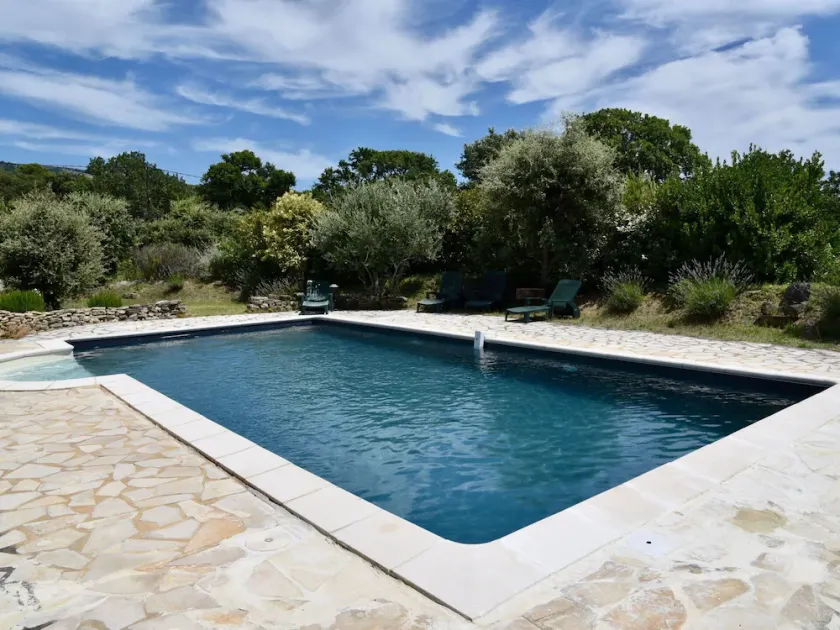 Skøn privat feriebolig for 7 gæster med WIFI, pool, TV og terrasse - Image 1