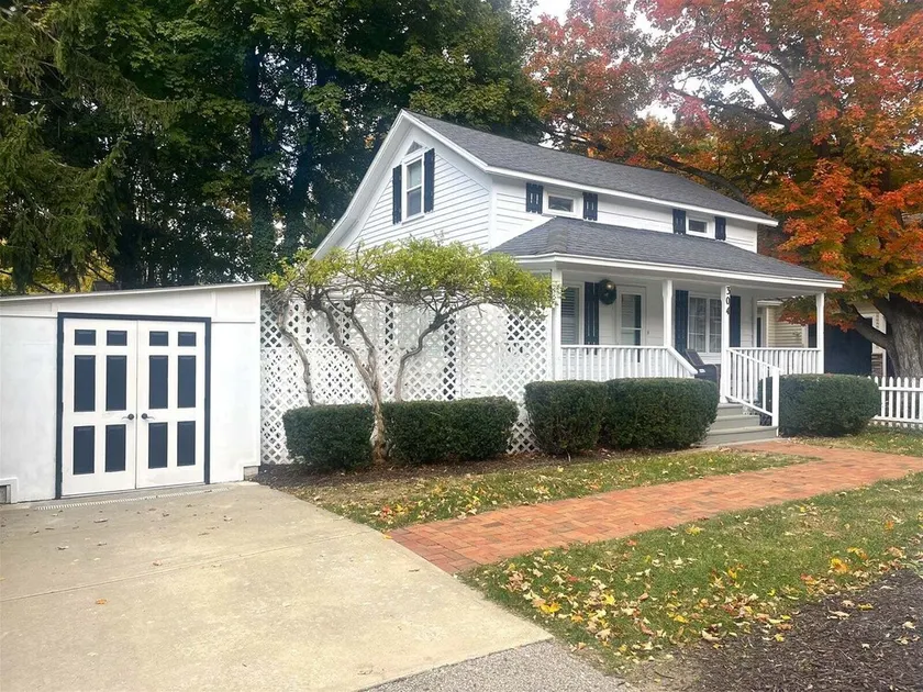 This enchanting pet-friendly home is walking distance to the heart of downtown Saugatuck - Image 1