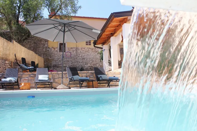 Villa with pool for 9 persons - Image 1
