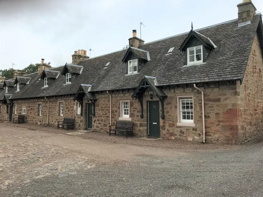 Lime Cottage - a charming traditional stone cottage with 2 bedrooms located within the grounds of Ar - Image 1