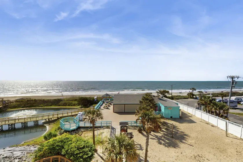 Oceanfront home with shared pools, hot tub, sauna, gym + beach access/free WiFi - Image 1