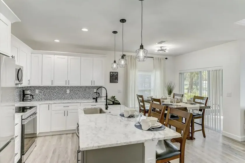 WaterFront Boundary vacation! Close to beaches 3bdr2bath,golfing fishing - Image 1