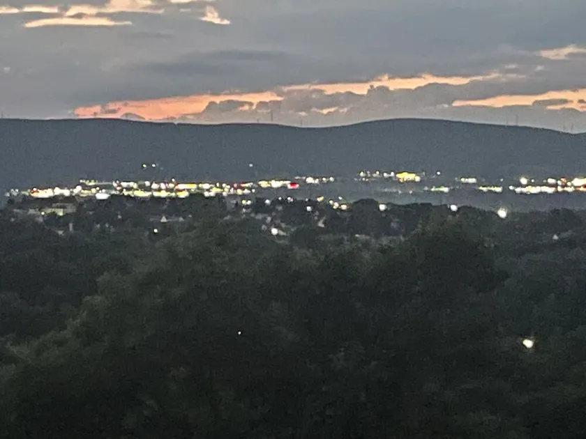 Espectacular view to the city of Scranton from your bedroom window - Image 1