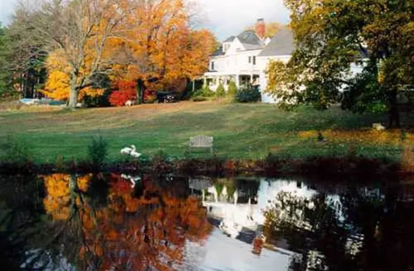The Inn on the Horse Farm - Image 1
