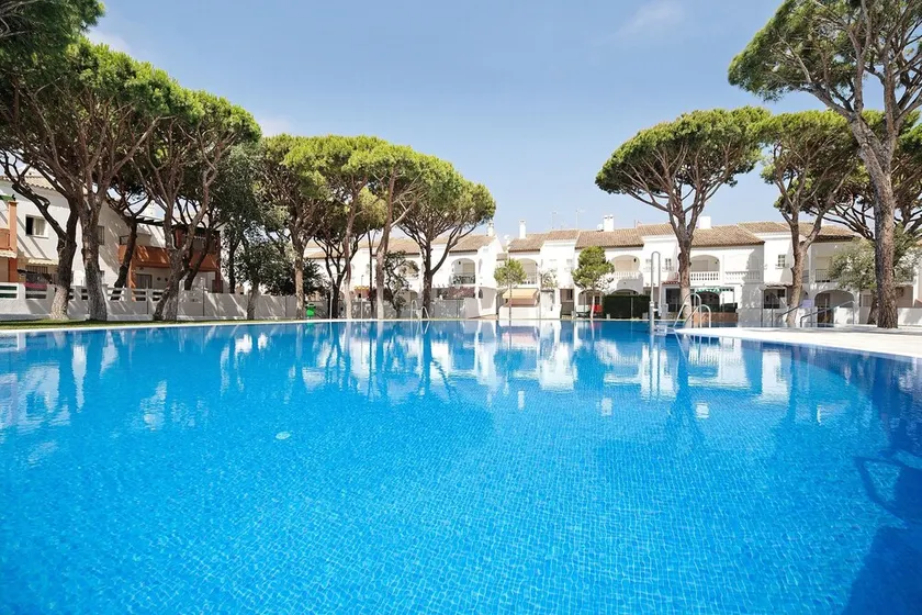 Apartment \"La Jara\" near the sea with shared pool and Wi-Fi - Image 1