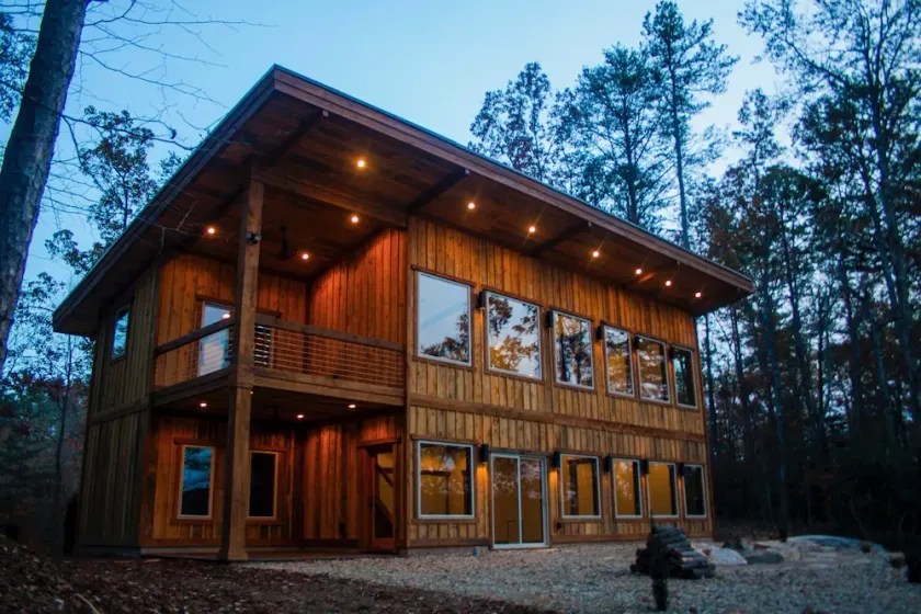 Upper Lake Keowee Waterfront!  Täckt Dock / Jetports.  Mountain Serenity. - Image 1