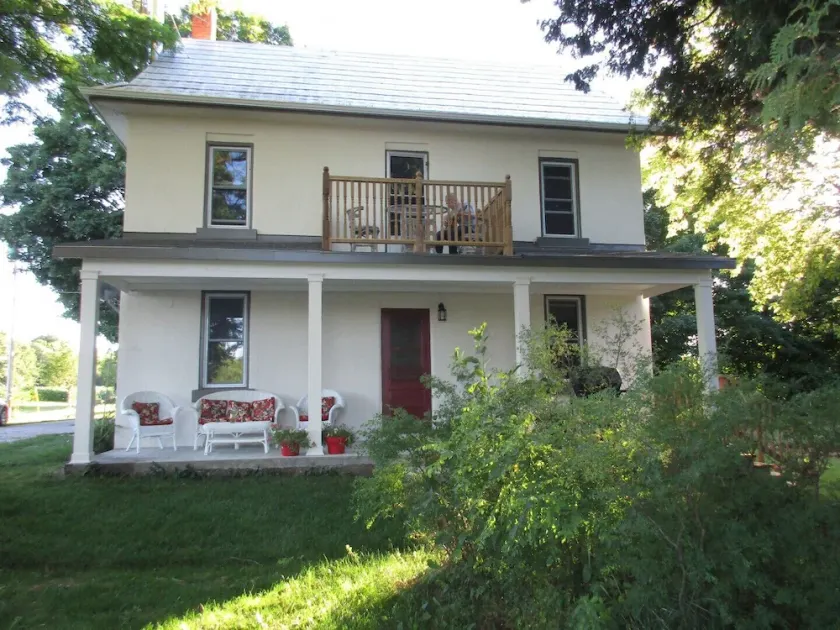 Horseshoe Valley Farm Cottage - Image 1