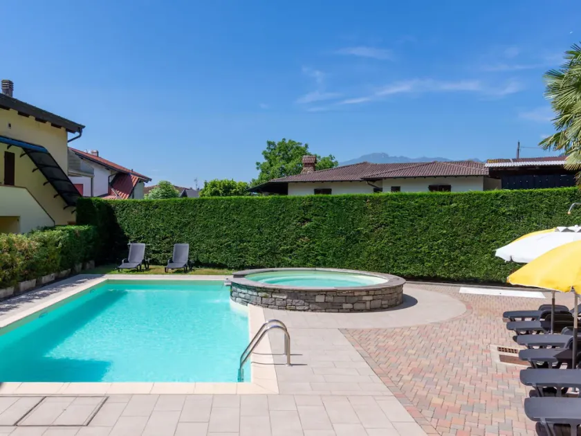 Beautiful private villa for 3 guests with WIFI, pool, A/C, TV, terrace and pets allowed - Image 1