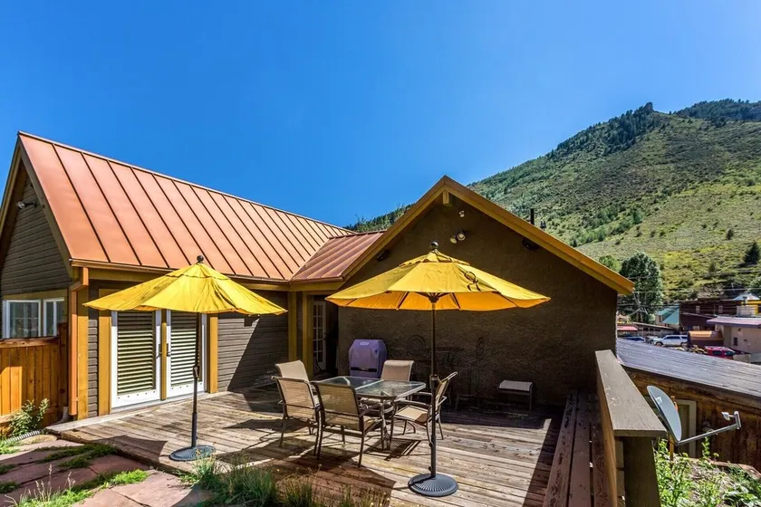 Beautiful & One-of-a-Kind Downtown Minturn Apartment. Minutes to Vail. - Image 1