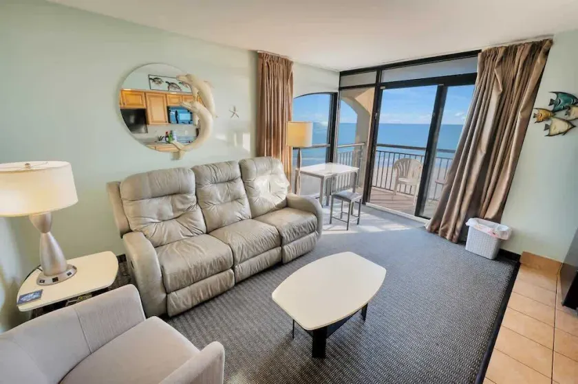 New Corner Direct Oceanfront View5th Floor Pools - Image 1
