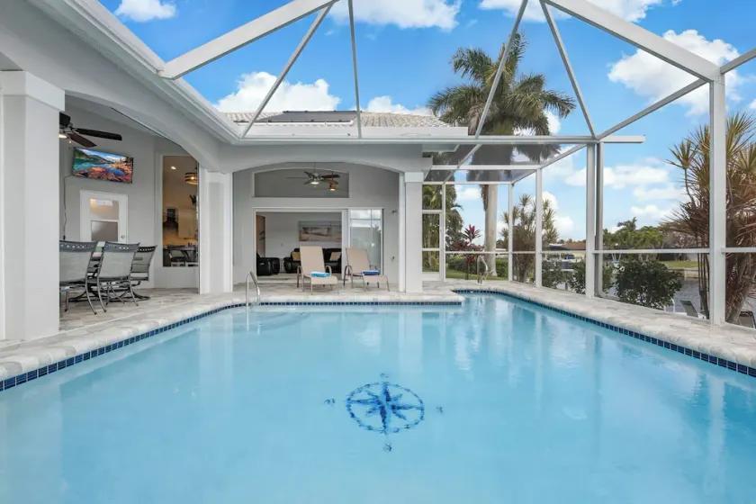 Maison avec terrasse, piscine privée et barbecue | Vue sur l'eau - Image 1