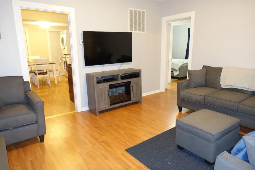The College Cottage - Entire Home - Image 1