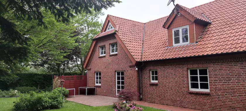 Vacation apartment on the North Sea with terrace and garden - Image 1