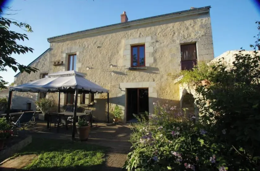 Charming villa in the vineyards, 10 minutes from Saumur - Image 1