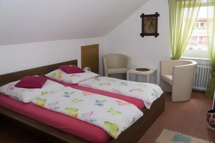 Gemütliche Ferienwohnung (110m2) mit Balkon und Kachelofen - Image 1