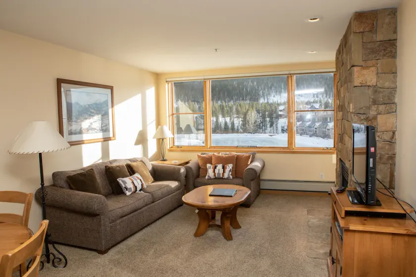 Keystone Lake Haven: Heated Pool & Ski Shuttle! - Image 1