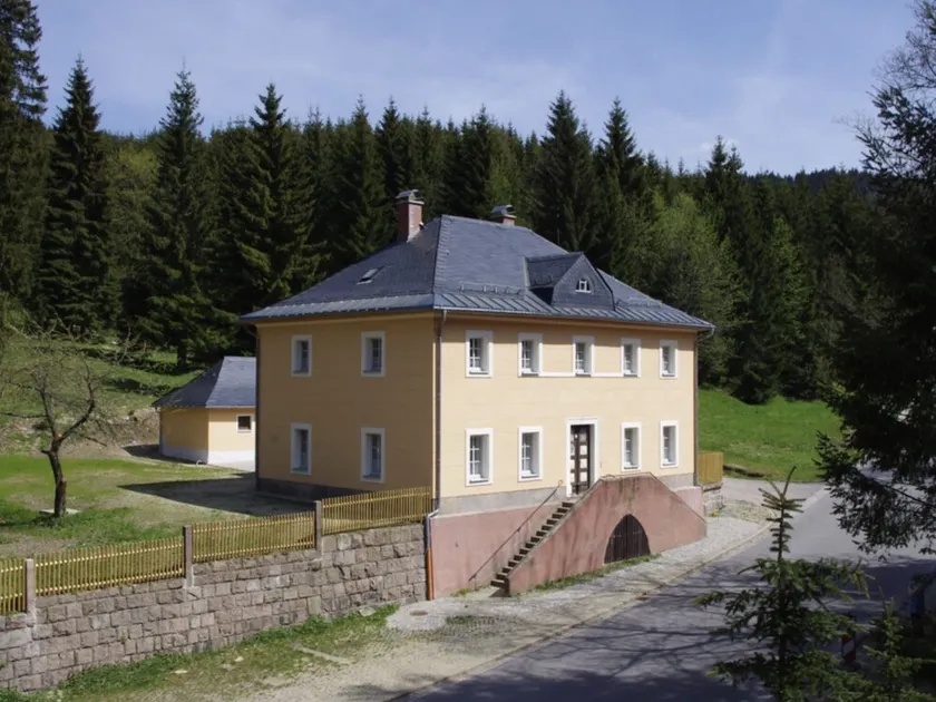 Mountain Lodge \"Altes Zollhaus\" in the Erzgebirge Nature Park - Image 1
