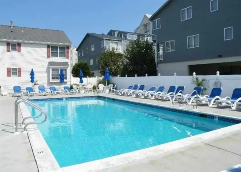 Beautiful Condo With Heated Pool, One Block From Private Beach - Diamond Beach - Image 1