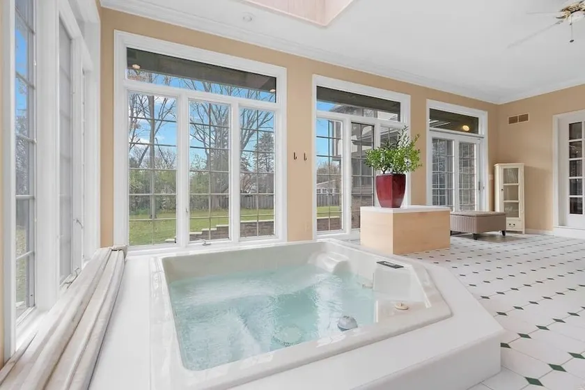 Manor on Terraview/Hot Tub/7br/ 7,200sqft - Image 1