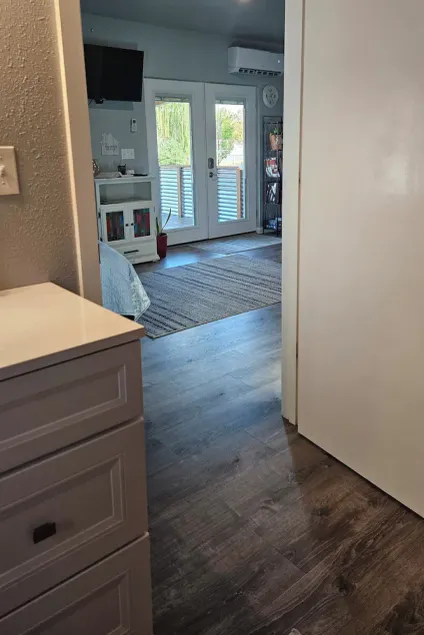 Studio with so much to offer!  Small family and pet friendly. - Image 1