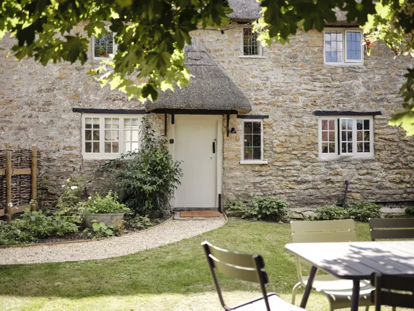 Winter bolt hole: cosy, luxury thatched cottage, modern interior, total R&R! - Image 1