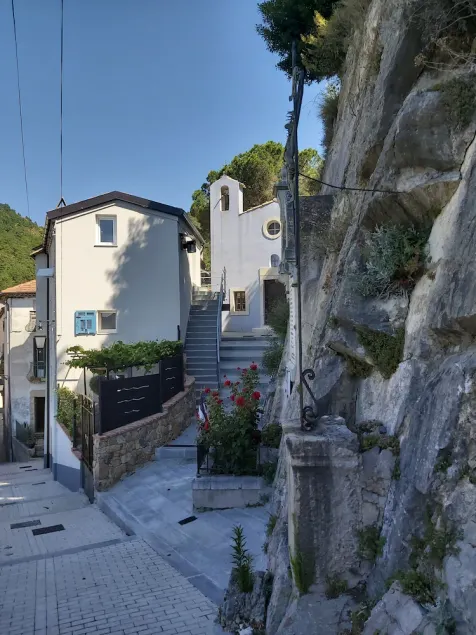 Village house for 4 to 6 people on 2 floors - Image 1