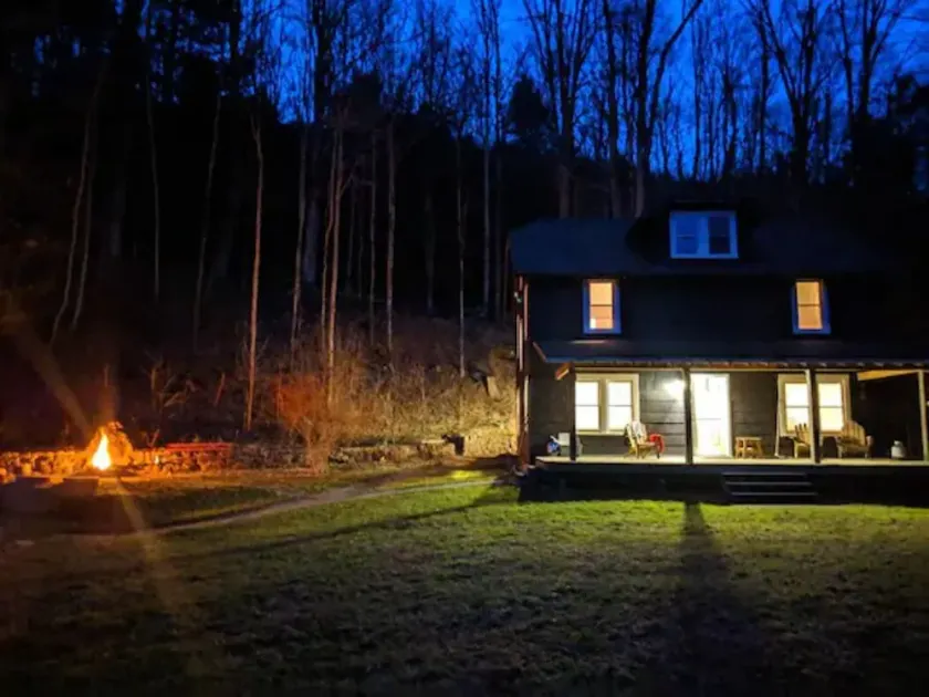 A Clean and Simple Retreat - Image 1